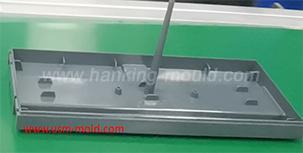 Direct gate of plastic injection mold runner system design