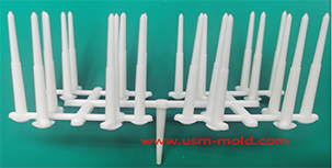Pin-point gate of plastic injection mold runner system design